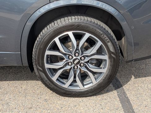 Used 2021 Cadillac XT6 Sport AWD/4WD image 14