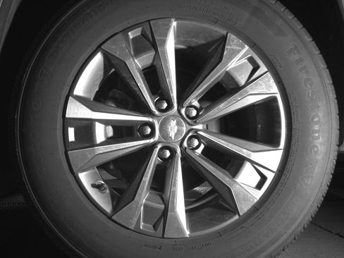 Used 2025 Chevrolet Equinox LT FWD image 14
