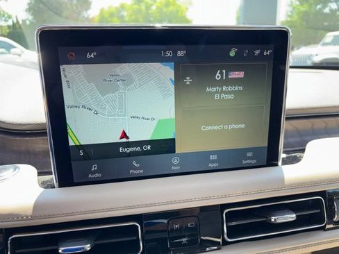 Used 2022 Lincoln Aviator Reserve w/ Equipment Group 201A AWD/4WD image 11
