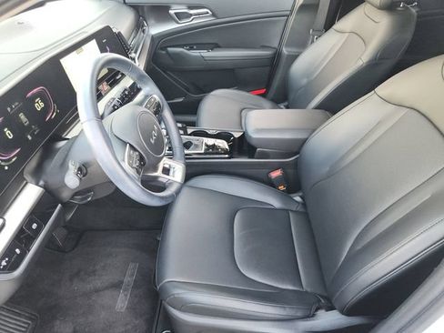 Used 2023 Kia Sportage EX FWD image 9