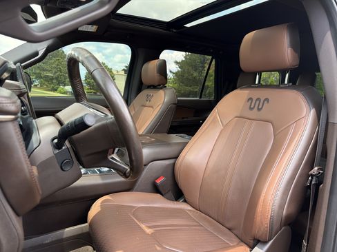 Used 2023 Ford Expedition King Ranch AWD/4WD image 7