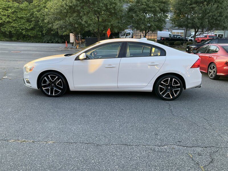 Used 2017 Volvo S60 T5 Dynamic w/ Vision Package AWD/4WD image 8