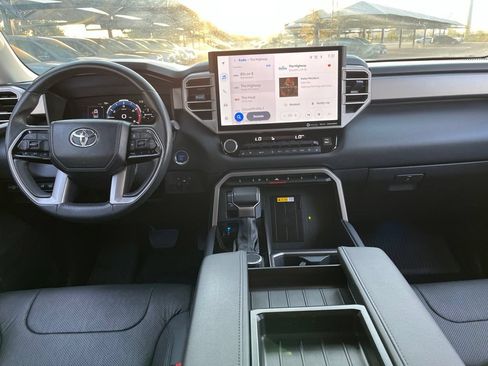 Used 2024 Toyota Tundra Limited w/ Power Package AWD/4WD image 18
