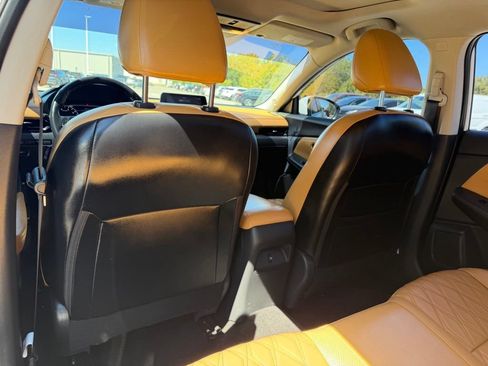 Used 2022 Nissan Sentra SV w/ SV Premium Package FWD image 25