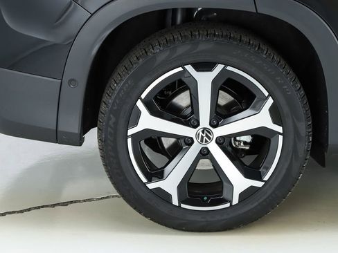 New 2026 Volkswagen Tiguan SE image 51