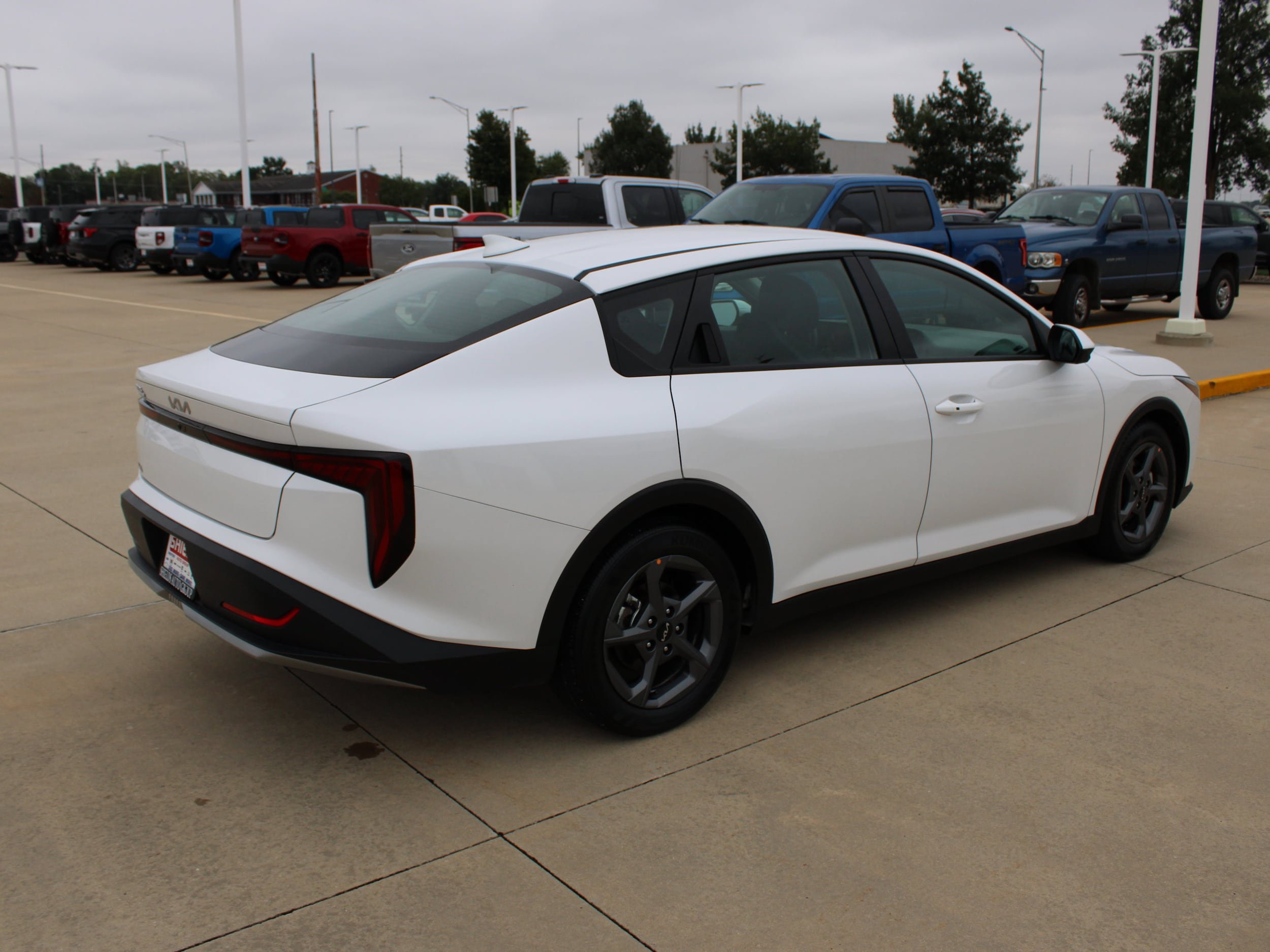 Used 2025 Kia K4 FWD image 6