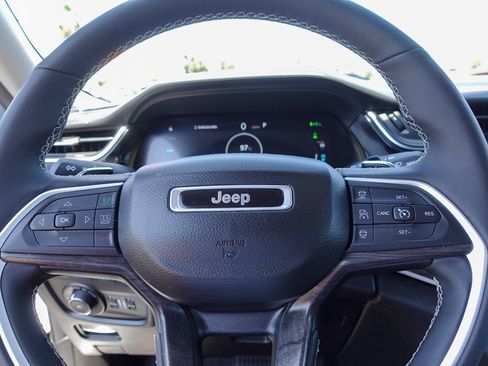Used 2022 Jeep Grand Cherokee Limited 4xe AWD/4WD image 15