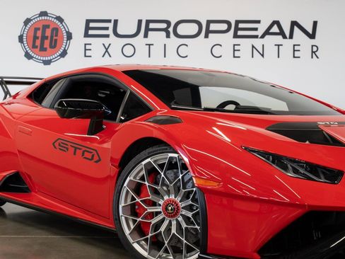 Used 2023 Lamborghini Huracan STO image 25
