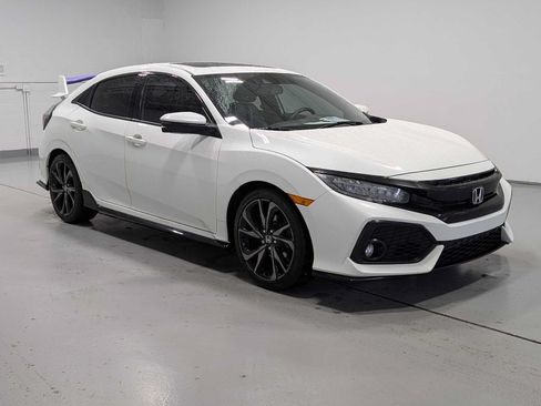 Used 2018 Honda Civic Sport Touring image 6