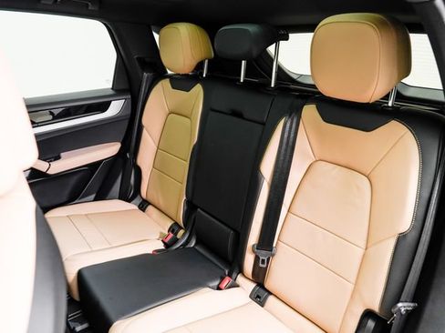 Certified 2026 Porsche Cayenne AWD/4WD image 24