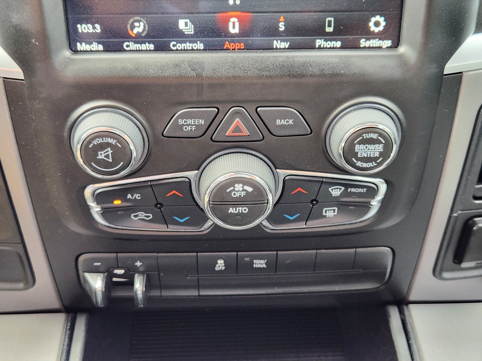Used 2022 RAM 1500 Classic SLT w/ Trailer & Traction Group RWD image 28