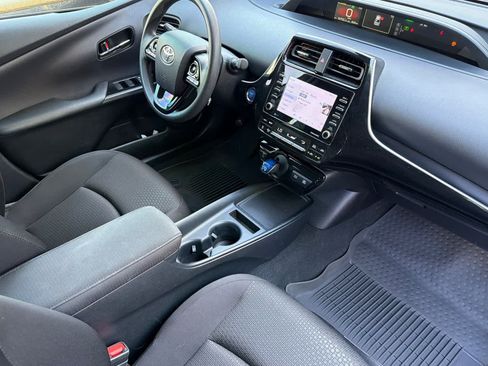 Used 2021 Toyota Prius LE AWD/4WD image 18
