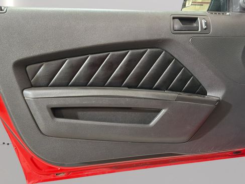 Used 2013 Ford Mustang GT RWD image 20