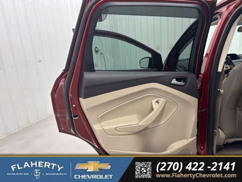 Used 2015 Ford Escape SE image 11