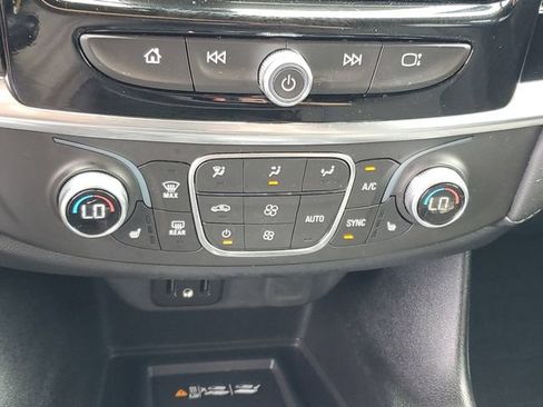 Certified 2024 Chevrolet Traverse LT FWD image 27