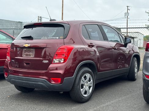 Used 2017 Chevrolet Trax LS FWD image 4