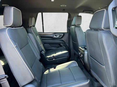 Used 2024 Chevrolet Tahoe Premier AWD/4WD image 25