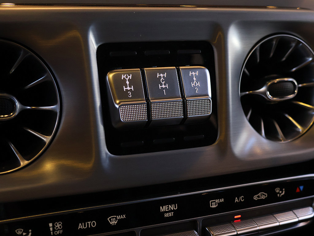 Used 2024 Mercedes-Benz G 63 AMG 4MATIC image 32