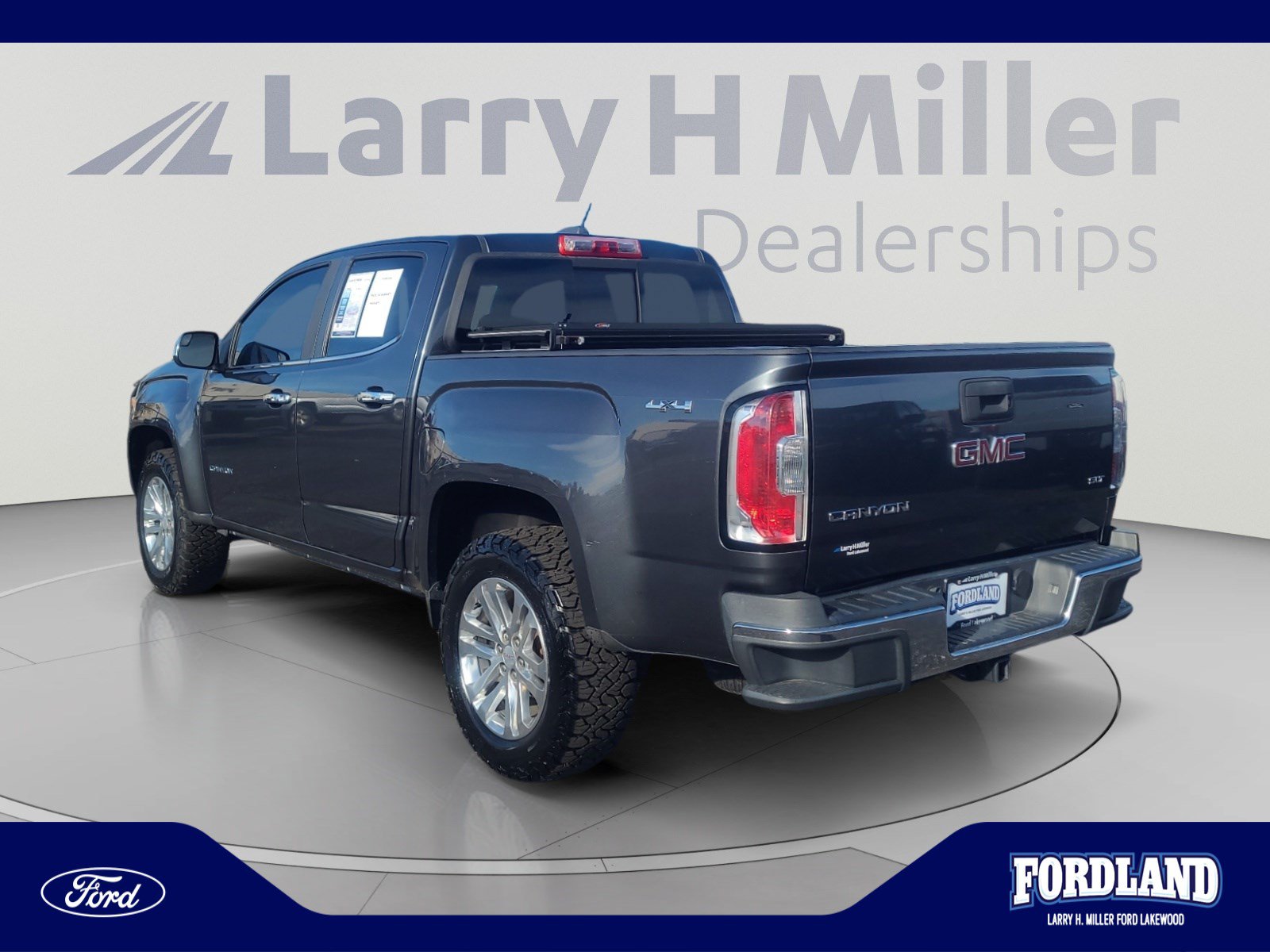 Used 2016 GMC Canyon SLT AWD/4WD image 3