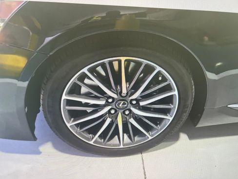 Used 2013 Lexus LS 460 w/ F-Sport Pkg RWD image 16