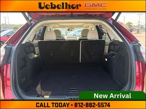 Used 2019 Ford Edge Titanium w/ Equipment Group 301A FWD image 9