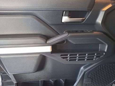 Used 2024 Toyota Tacoma TRD Sport image 13