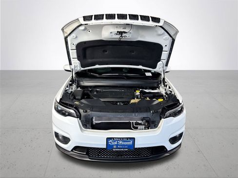 Used 2019 Jeep Cherokee Latitude Plus w/ Comfort/Convenience Group image 21