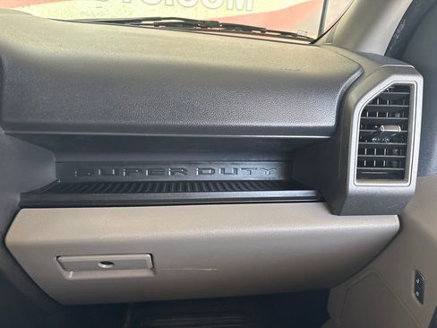 Used 2022 Ford F250 XL w/ STX Appearance Package AWD/4WD image 13