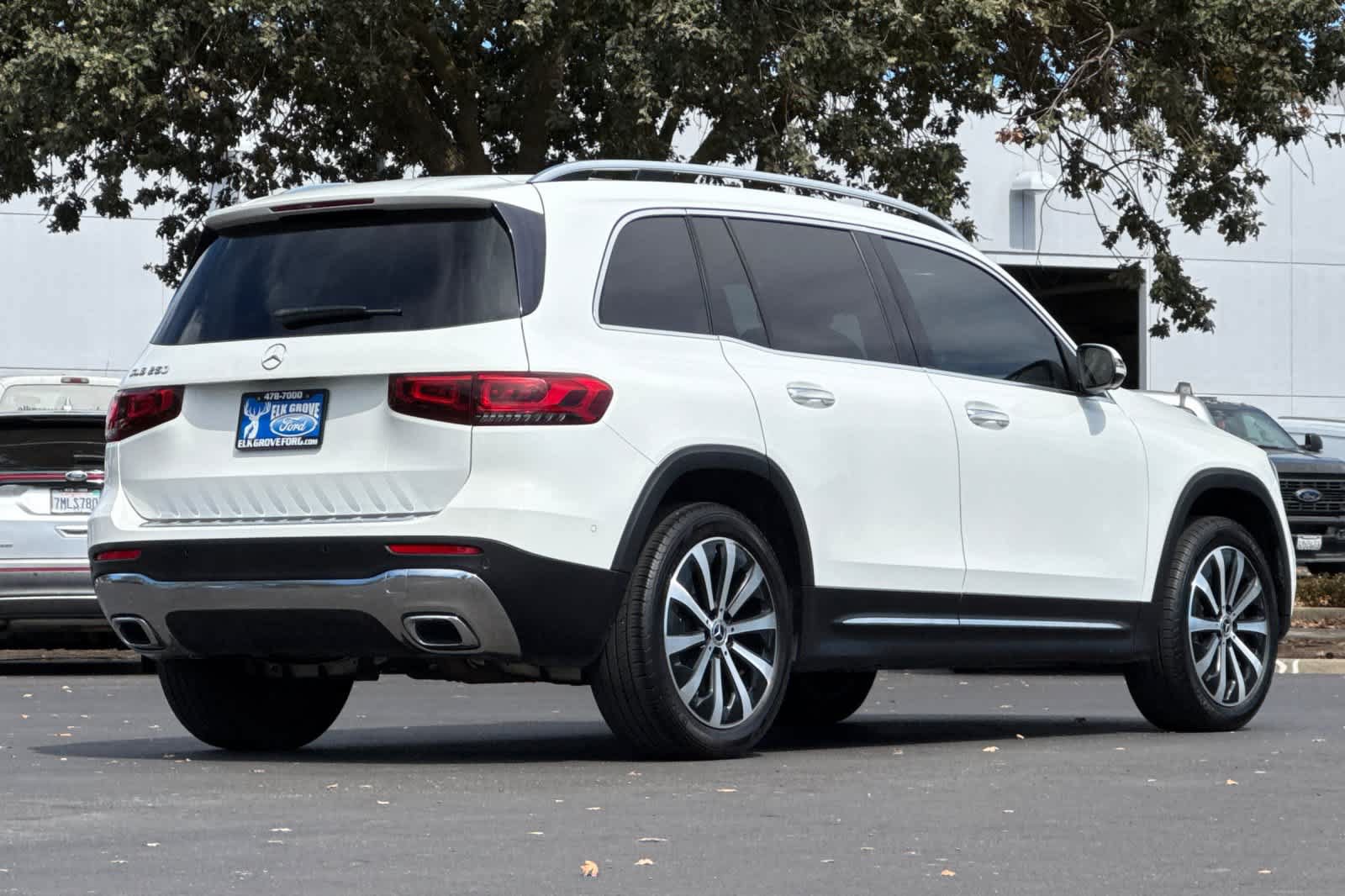 Used 2022 Mercedes-Benz GLB 250 image 2