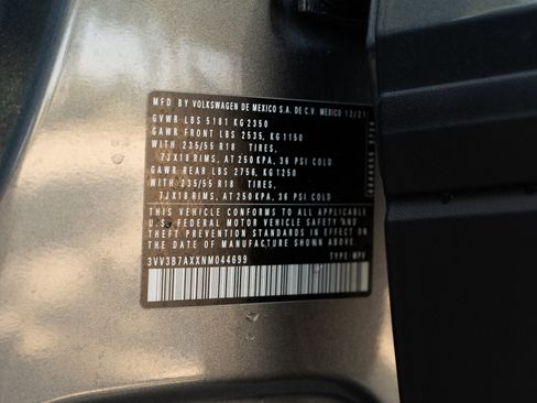 Used 2022 Volkswagen Tiguan SE image 49