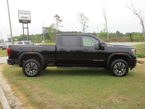 Used 2023 GMC Sierra 2500 AT4 w/ AT4 Preferred Package AWD/4WD image 8