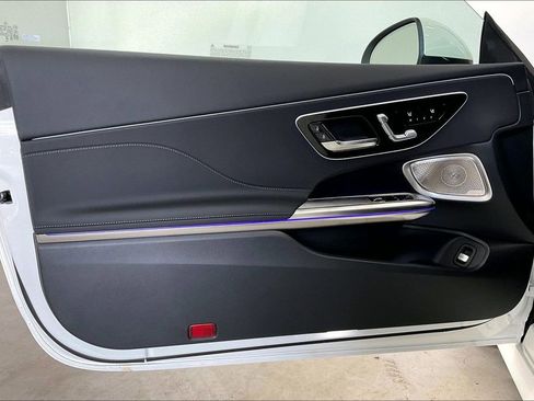 New 2026 Mercedes-Benz CLE 300 4MATIC Coupe image 10