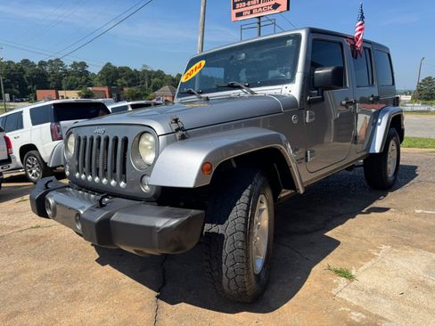 Used 2014 Jeep Wrangler Unlimited Sport AWD/4WD image 4
