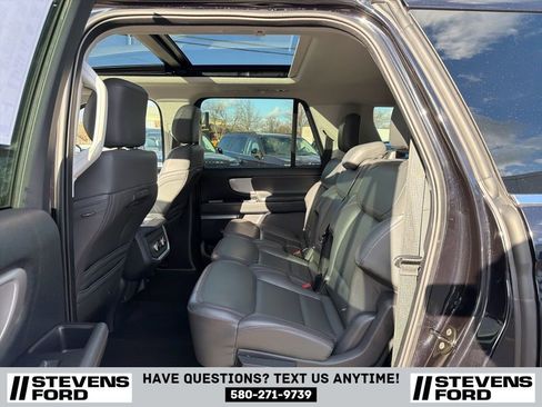 Used 2025 Ford Expedition Max Active AWD/4WD image 30