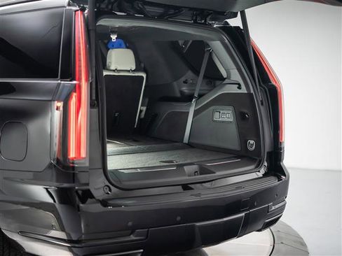 Used 2025 Cadillac Escalade Sport Platinum AWD/4WD image 35