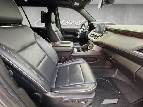 Used 2021 Chevrolet Tahoe Premier w/ Premium Package 2 RWD image 24