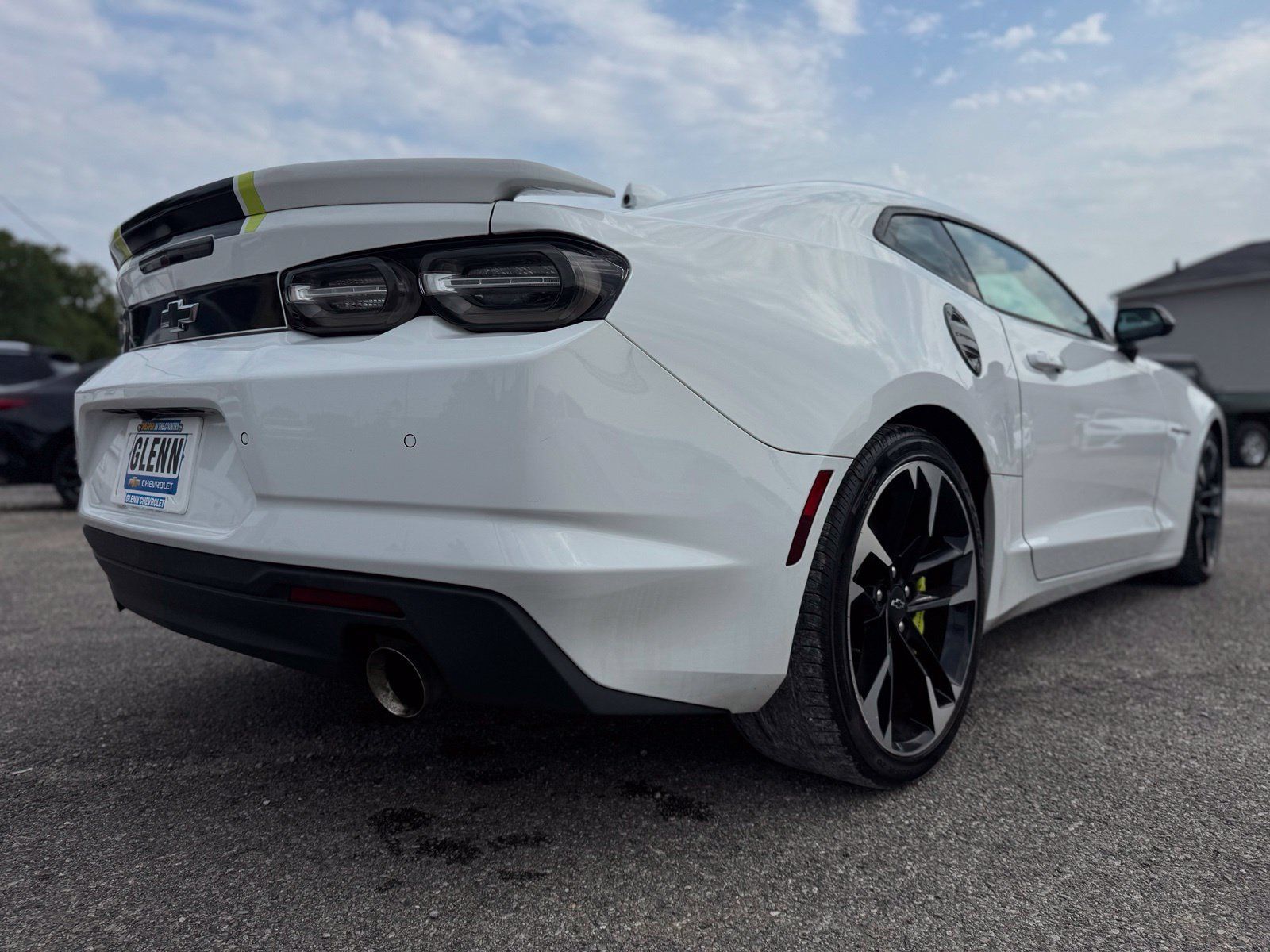 Used 2021 Chevrolet Camaro SS RWD image 6