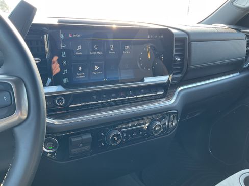 Certified 2025 Chevrolet Silverado 2500 LT w/ Convenience Package image 10