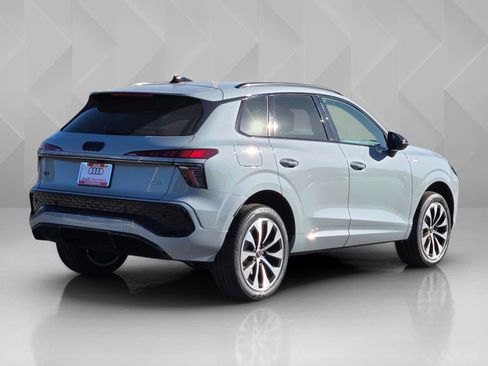 New 2026 Audi Q3 quattro 2.0T AWD/4WD image 6