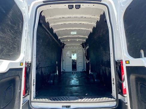 Used 2024 Ford Transit 250 148 High Roof Extended w/ Load Area Protection Package RWD image 34