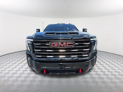 Used 2024 GMC Sierra 2500 AT4X AWD/4WD image 2