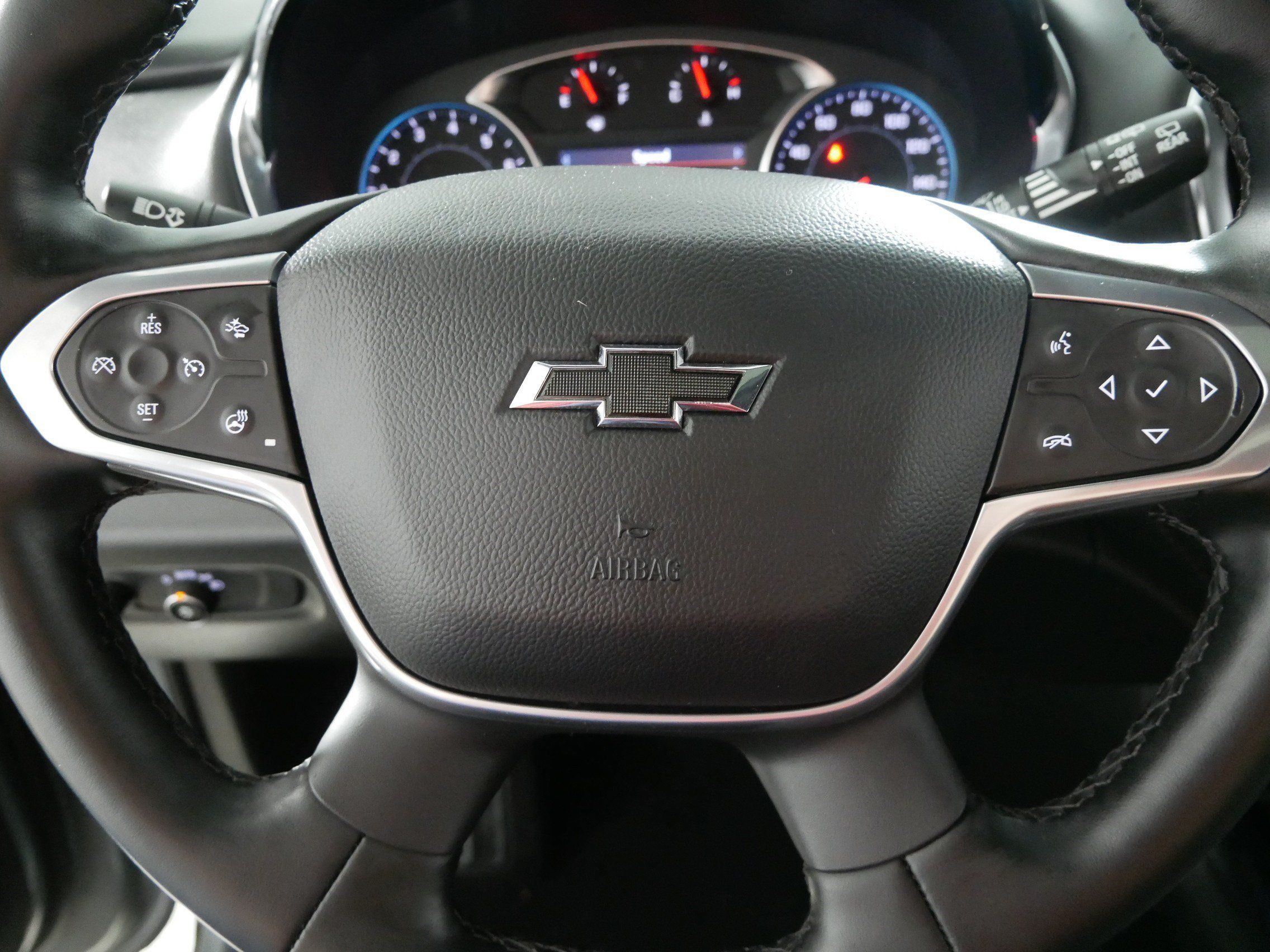 Used 2023 Chevrolet Traverse RS AWD/4WD image 25