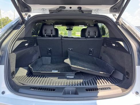 Used 2024 Cadillac XT4 Sport FWD image 36