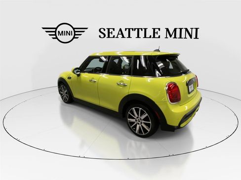 Certified 2023 MINI Cooper S w/ Premium Package image 8