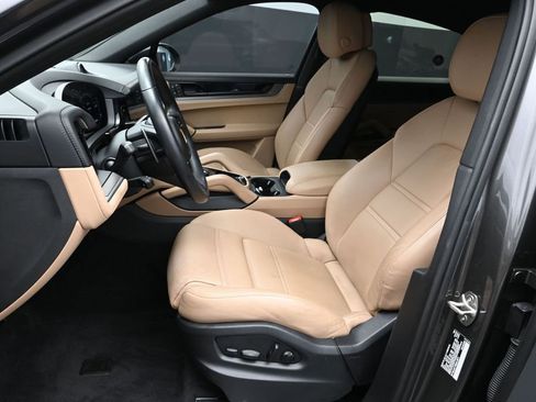 Certified 2024 Porsche Cayenne S AWD/4WD image 5