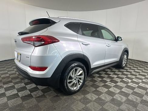 Used 2016 Hyundai Tucson SE w/ Option Group 02 AWD/4WD image 2