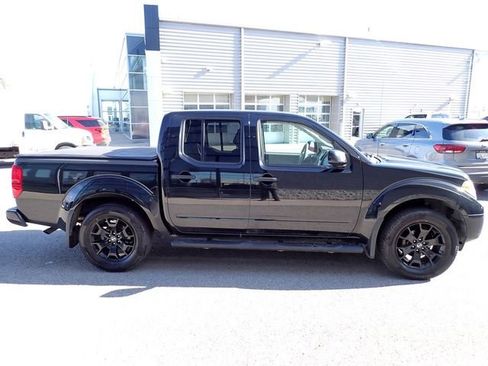 Used 2020 Nissan Frontier SV w/ Midnight Edition Floor Mats image 8