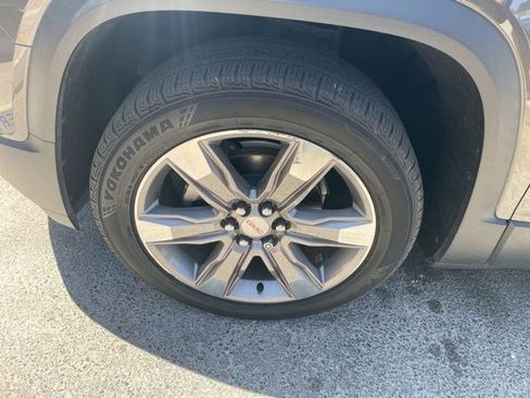 Used 2019 GMC Acadia SLT FWD image 11