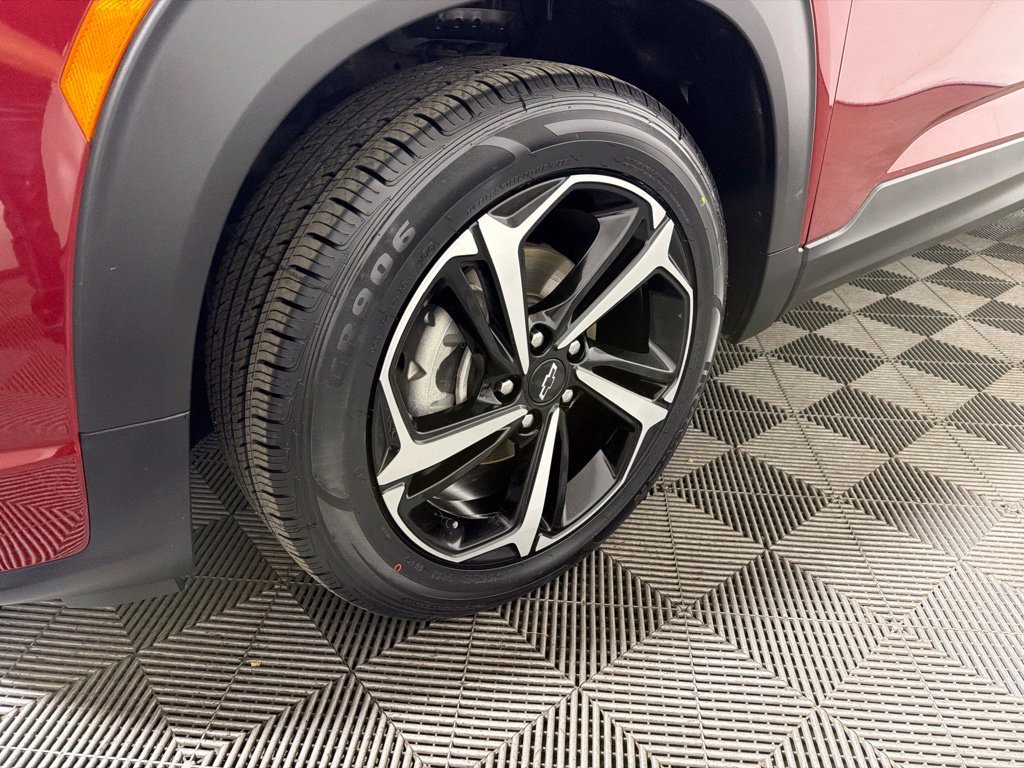 Used 2022 Chevrolet TrailBlazer RS w/ Technology Package FWD image 26