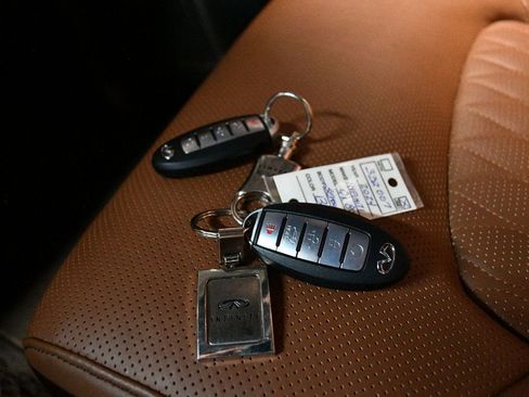 Used 2024 INFINITI QX80 Sensory AWD/4WD image 79